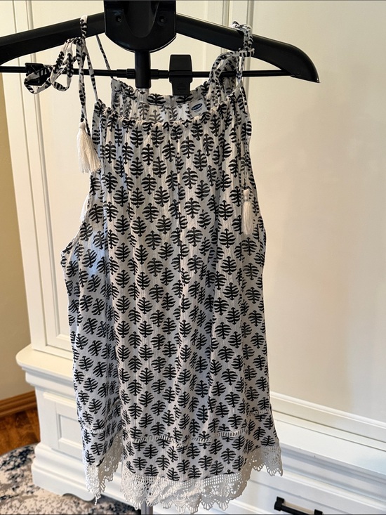 Old Navy Tops - Old Navy Black & White Leaf Print Halter Tank (72)